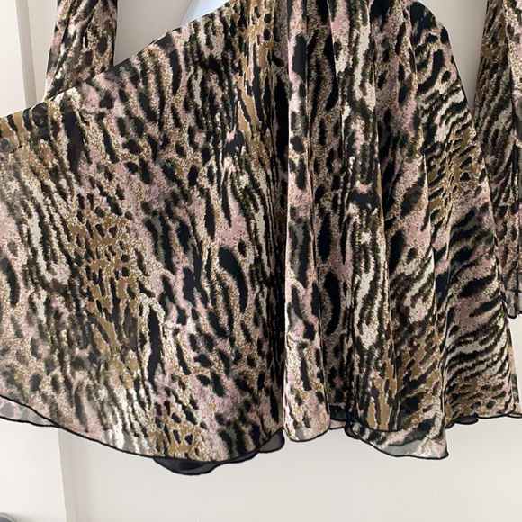 LAST CALL —> NWOT 🌟 Leopard Print Cutout Dress - Picture 4 of 5